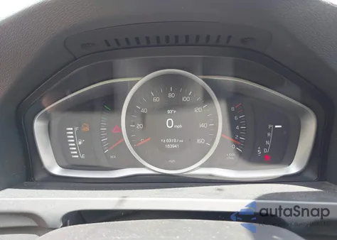 2015 Volvo S60 T5 z USA, uszkodzony, nr VIN YV126MFA5F2301840